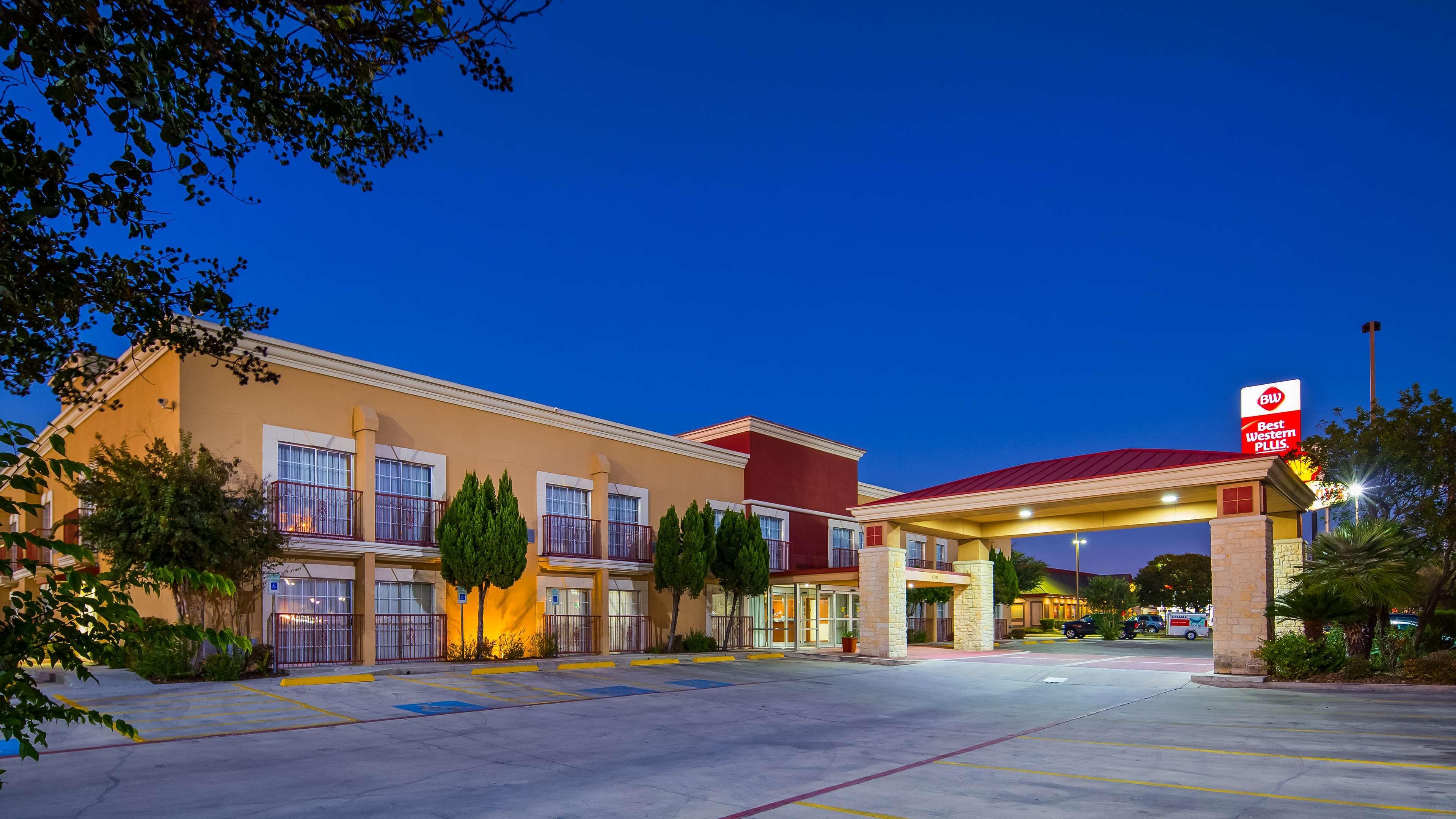 Best Western Plus Atrium Inn Schertz Exterior foto